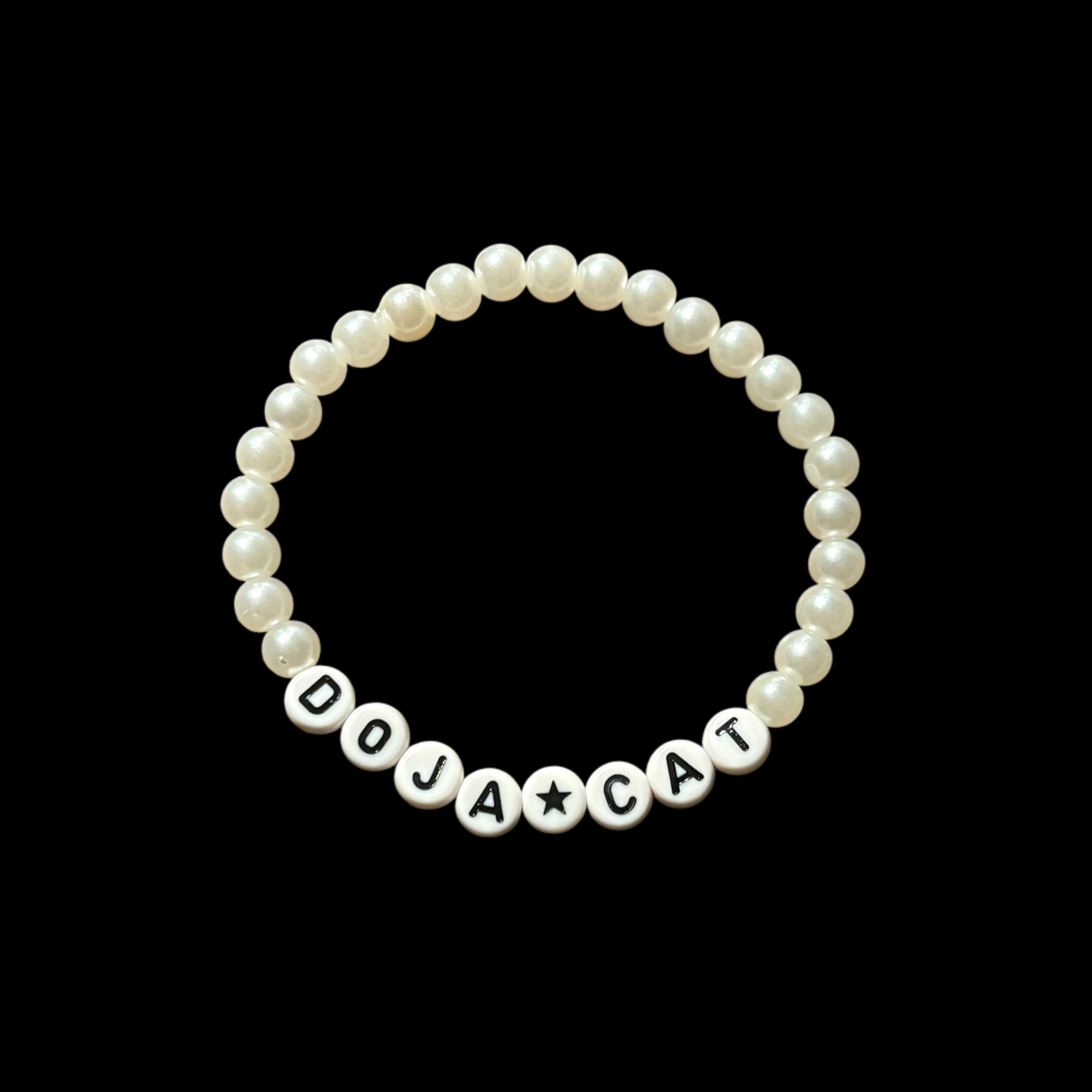 Doja Cat - Faux Pearl Bracelet