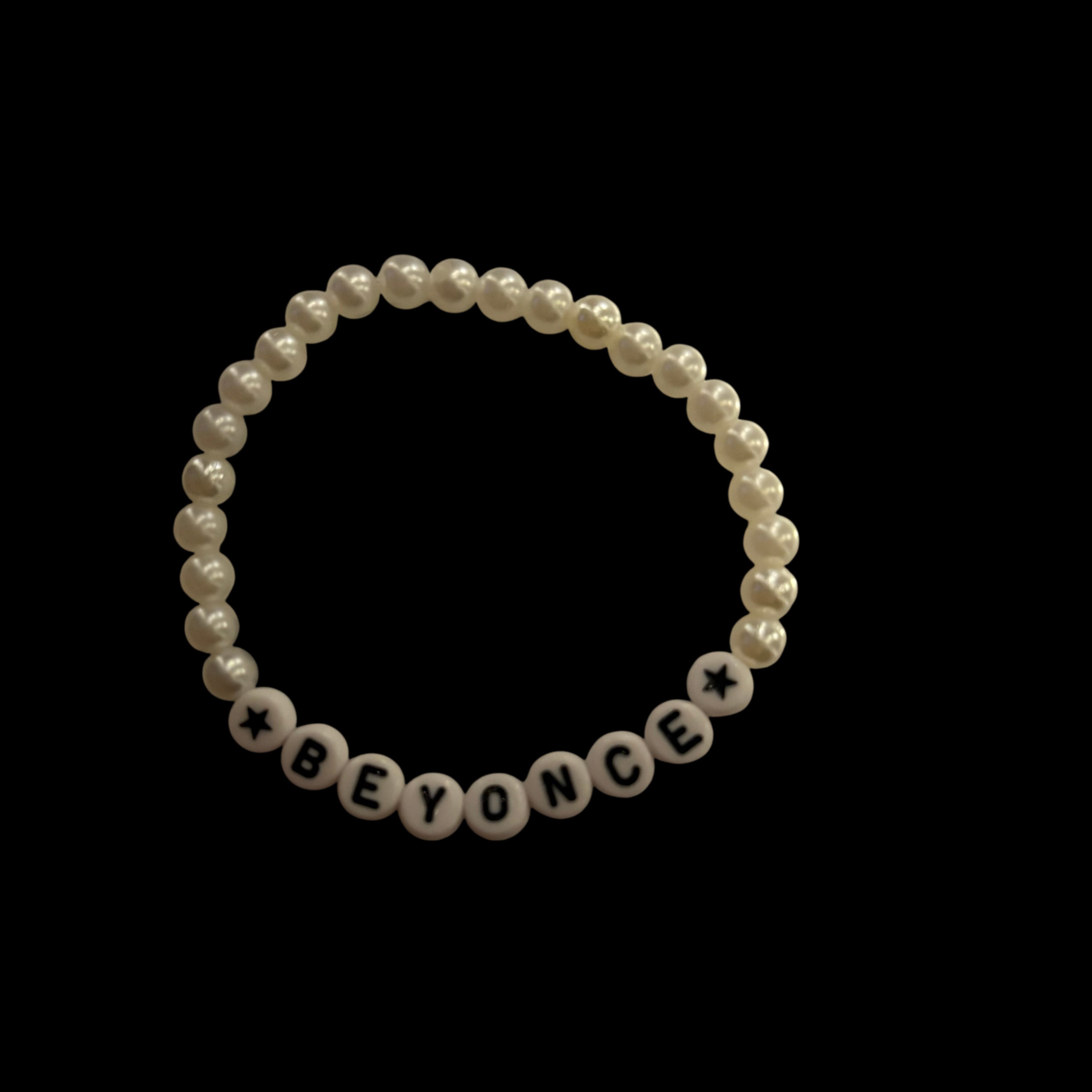 Beyonce - Faux Pearl Bracelet