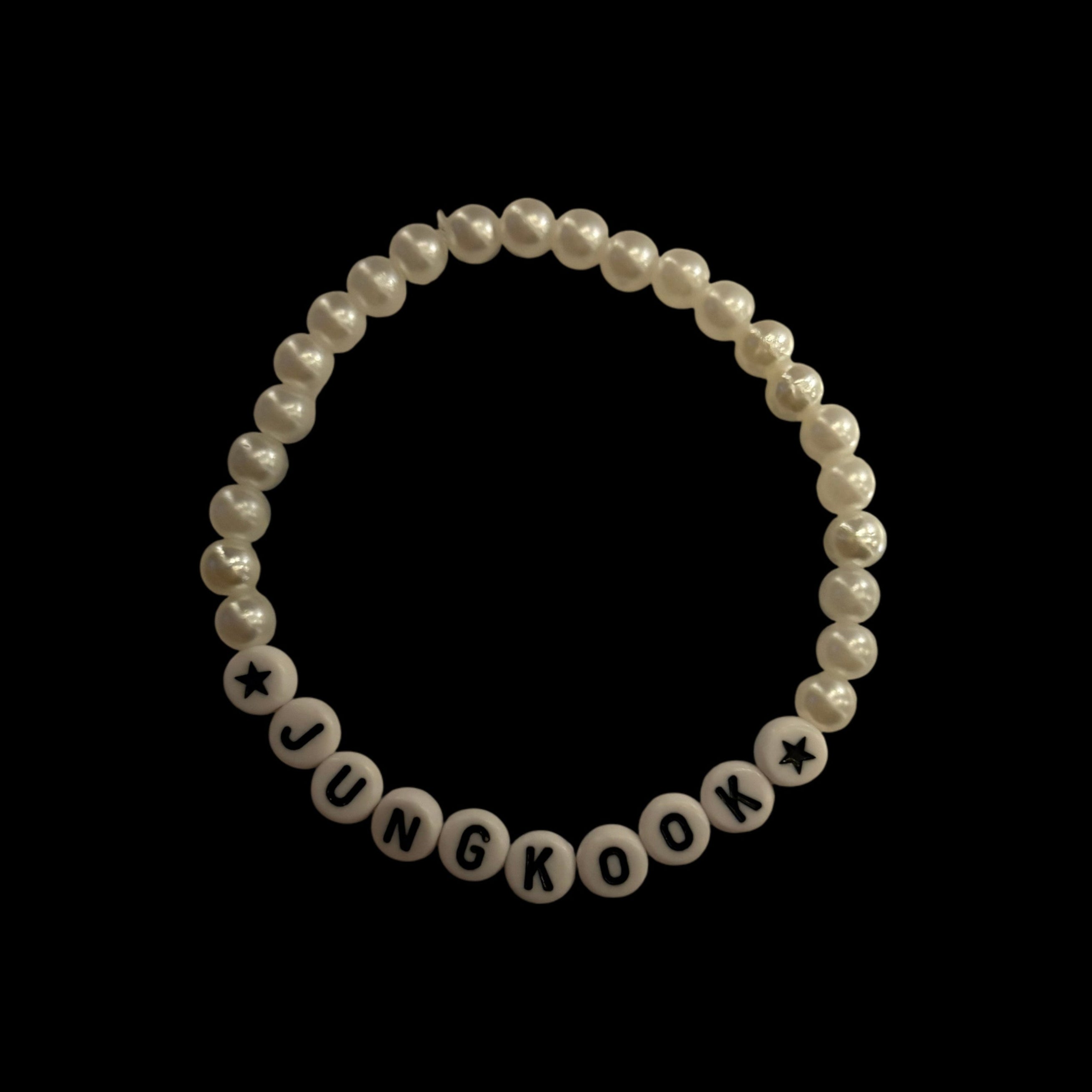 Jungkook - Faux Pearl Bracelet